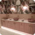 pink bathroom in Dewars hotel
