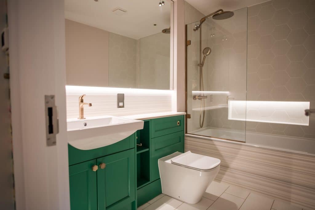 Bathroom at Dewars Hotel